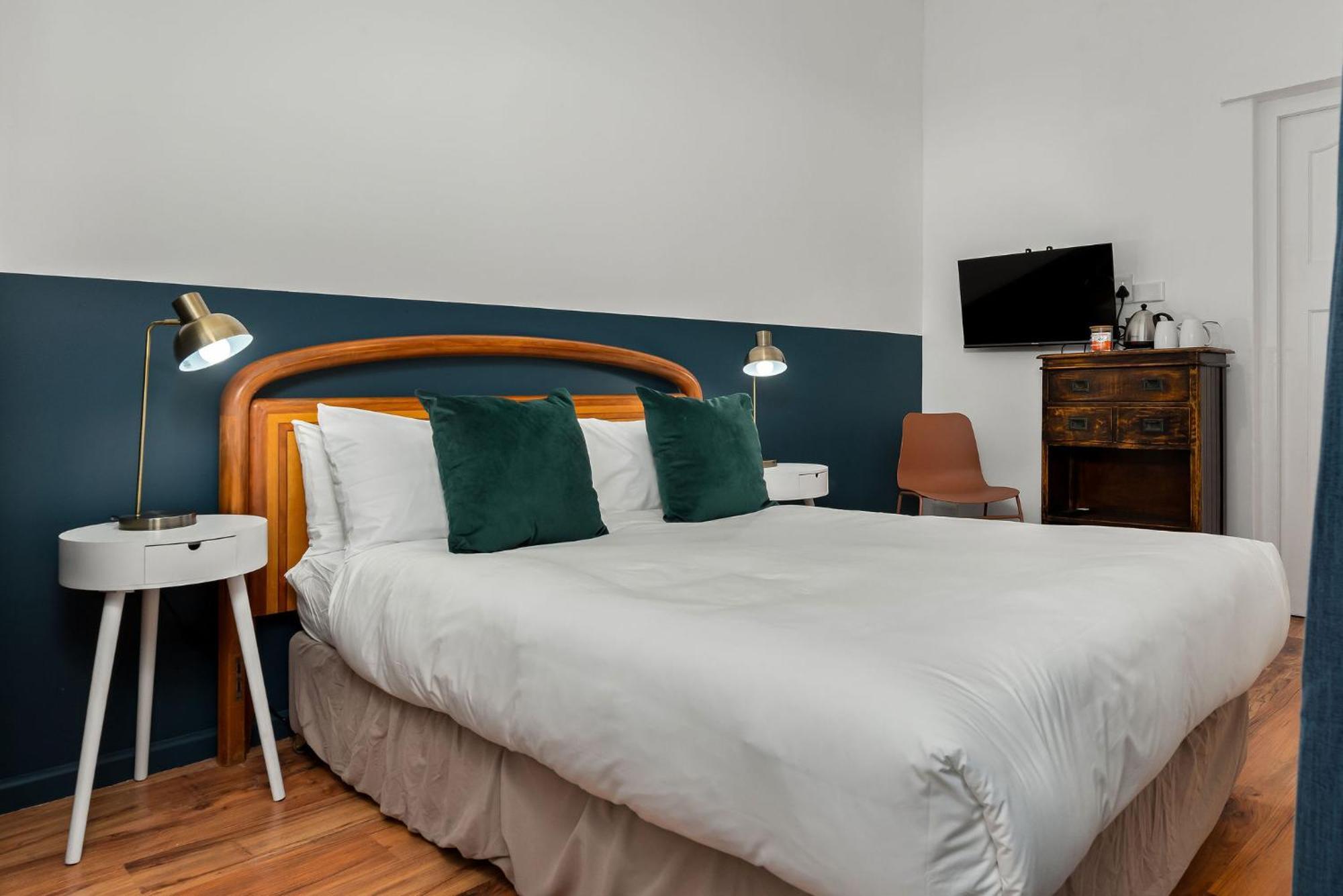 Hotel Neighbourgood Ravenscraig 3*